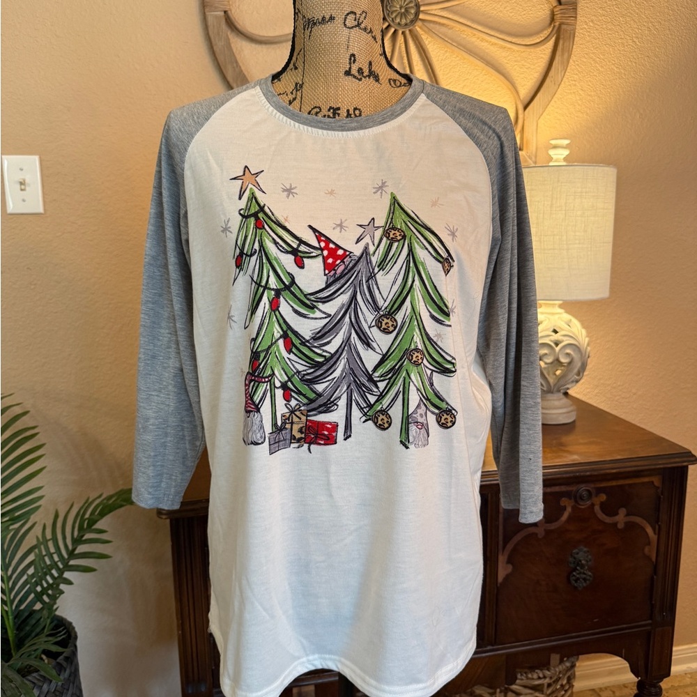 Festive Christmas Tree Raglan Shirt - Picture 4 of 12